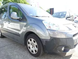 Grau Gebraucht 2009 Peugeot Partner Tepee Family Van / Kleinbus | 2.990 € (Superpreis)
