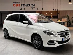 Weiß Gebraucht 2017 Mercedes B250e Van / Kleinbus | 12.970 €