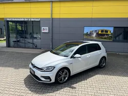 Weiß Gebraucht 2017 VW Golf VII Highline Limousine | 15.990 € (Fairer Preis)