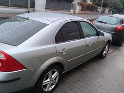 Silber Gebraucht 2005 Ford Mondeo Trend Limousine | 999 € (Superpreis)