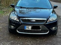 Schwarz Gebraucht 2010 Ford Focus Titanium Kombi | 2.000 € (Fairer Preis)
