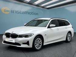 Gebraucht 2022 BMW 330e Kombi | 27.699 € (Guter Preis)
