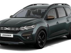 Zedergrün (metallic) Gebraucht 2024 Dacia Jogger Extreme Van / Kleinbus | 25.607 € (Fairer Preis)