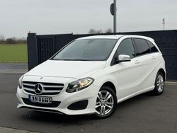 Weiß Gebraucht 2019 Mercedes B220 Van / Kleinbus | 9.900 € (Guter Preis)