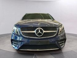 Blau Gebraucht 2023 Mercedes V300 Van / Kleinbus | 62.600 € (Teuer)