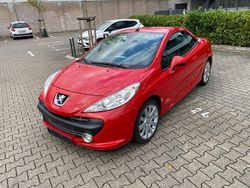 Rot Gebraucht 2009 Peugeot 207 CC Sport Cabrio | 3.990 € (Fairer Preis)