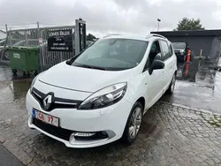 Weiß Gebraucht 2016 Renault Grand Scénic IV LIMITED Van / Kleinbus | 4.000 €