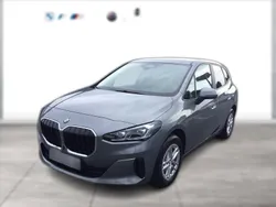 Grau metallic Gebraucht 2022 BMW 220 Active Tourer Efficient Dynamics Van / Kleinbus | 30.410 € (Fairer Preis)