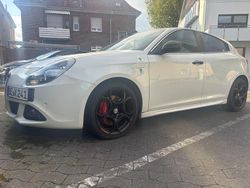 Weiß Gebraucht 2015 Alfa Romeo Giulietta Quadrifoglio Verde Kleinwagen | 16.000 € (Etwas zu teuer)