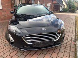 Schwarz Gebraucht 2021 Ford Focus Titanium Limousine | 7.990 €