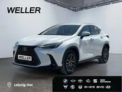Weiss Gebraucht 2025 Lexus NX450h+ E-FOUR Executive Line SUV | 55.990 € (Guter Preis)