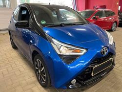 Blau Gebraucht 2021 Toyota Aygo Kleinwagen | 8.999 € (Fairer Preis)