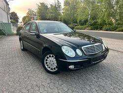 Blau Gebraucht 2005 Mercedes E200 Limousine | 5.499 € (Fairer Preis)