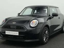 Grün Gebraucht 2024 Mini Countryman Classic SUV | 39.871 € (Superpreis)