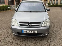 Grau Gebraucht 2003 Opel Meriva Van / Kleinbus | 999 € (Guter Preis)