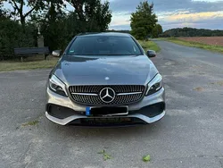 Grau Gebraucht 2016 Mercedes A180 AMG line Limousine | 12.999 € (Fairer Preis)