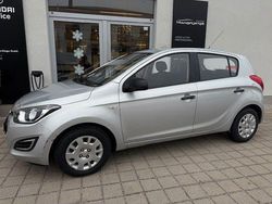 Silber Gebraucht 2013 Hyundai i20 Edition Limousine | 6.490 € (Fairer Preis)