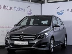 Grau Gebraucht 2017 Mercedes B200 Style Van / Kleinbus | 14.990 € (Fairer Preis)