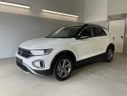 [0qa1] pure white / dach schwarz Neu 2024 VW T-Roc Life SUV | 33.940 € (Superpreis)