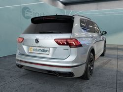 Silber Gebraucht 2024 VW Tiguan Allspace Business SUV | 69.807 €