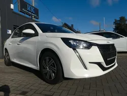 Weiß Gebraucht 2022 Peugeot 208 Active Kleinwagen | 14.200 € (Fairer Preis)