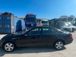 Schwarz Gebraucht 2006 Mercedes E200 Limousine | 2.700 € (Teuer)