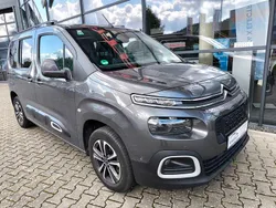 Grau Gebraucht 2019 Citroën Berlingo Shine Van / Kleinbus | 16.990 € (Etwas zu teuer)