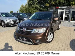 Braun Gebraucht 2012 Fiat Freemont Lounge SUV | 7.290 € (Teuer)