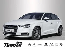 Weiß Gebraucht 2020 Audi A3 Sportback e-tron S-Line Limousine | 22.900 € (Guter Preis)