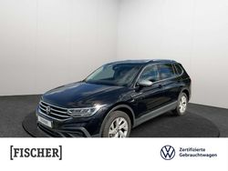 Deep black perleffekt (schwarz) Gebraucht 2024 VW Tiguan Allspace Life SUV | 33.488 € (Superpreis)
