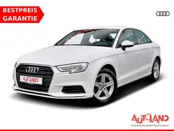 Weiß Gebraucht 2017 Audi A3 Ambiente Limousine | 15.990 € (Guter Preis)