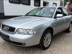 Silber Gebraucht 2000 Audi A4 Limousine | 4.999 €