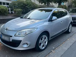 Silber Gebraucht 2010 Renault Mégane III Limousine | 2.900 € (Superpreis)