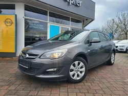 Grau Gebraucht 2016 Opel Astra Style Kombi | 4.800 € (Guter Preis)