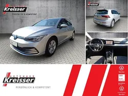 Silber (reflexsilber metallic) Gebraucht 2022 VW Golf VIII Life Limousine | 20.480 € (Fairer Preis)