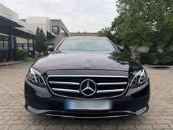 Schwarz Gebraucht 2019 Mercedes E220 Kombi | 26.990 € (Superpreis)