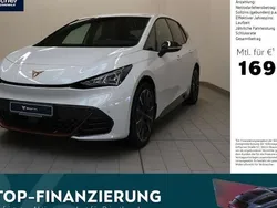 Glacial white metallic Gebraucht 2024 Cupra Born Kleinwagen | 31.980 € (Superpreis)