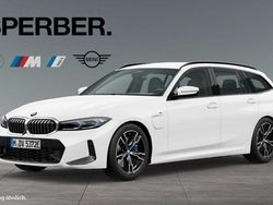 Weiß Gebraucht 2024 BMW 330e M Sport Limousine | 40.990 € (Superpreis)