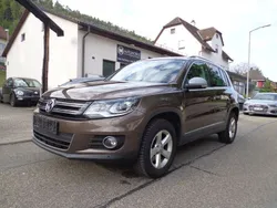 Braun Gebraucht 2011 VW Tiguan Sportline SUV | 7.950 € (Fairer Preis)