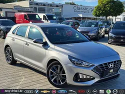 Silber Gebraucht 2023 Hyundai i30 Trend Limousine | 16.790 € (Fairer Preis)