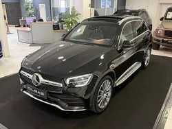 Schwarz Gebraucht 2020 Mercedes GLC300 AMG line SUV | 43.900 € (Teuer)
