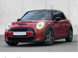 Rot Gebraucht 2022 Mini Cooper S Clubman Untold Edition Kombi | 30.470 € (Fairer Preis)
