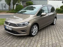 Braun Gebraucht 2014 VW Golf Sportsvan Comfortline Van / Kleinbus | 9.800 € (Guter Preis)
