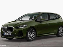 Sanremo green metallic Gebraucht 2025 BMW 223 Active Tourer M Sport Van / Kleinbus | 50.900 €