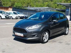Grau Gebraucht 2016 Ford Fiesta Trend Kleinwagen | 7.590 € (Fairer Preis)