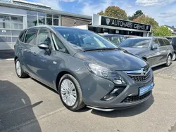 Grau Gebraucht 2016 Opel Zafira Edition Van / Kleinbus | 7.490 € (Fairer Preis)
