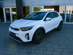 Snow white pearl met.(swp) Gebraucht 2024 Kia Stonic 2 SUV | 23.890 €