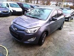 Grau Gebraucht 2014 Hyundai i20 Edition Limousine | 1.999 € (Superpreis)