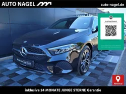 Lack kosmosschwarz Gebraucht 2024 Mercedes A180 Advanced Limousine | 28.890 € (Fairer Preis)