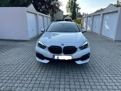Weiß Gebraucht 2022 BMW 118 Sport Line Kleinwagen | 21.500 € (Guter Preis)